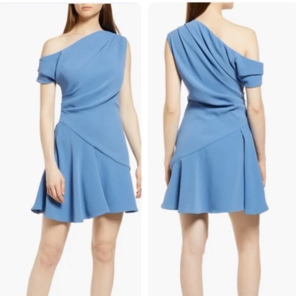 Elliatt Dresses & Skirts - Elliatt Cornflower Blue Mini Dress